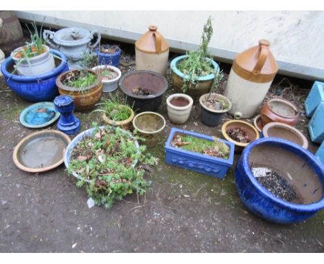 A large selection of ceramic garden planters and ornaments (24) 