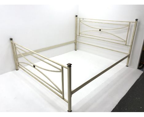 Cream finish 4'6" double divan bed surround, W186cm, H120cm, L214cm - Condition Report 