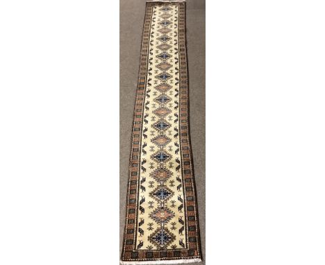 Karajeh beige ground runner, repeating border, linear medallion patterned field, 524cm x 90cm - Condition Report 