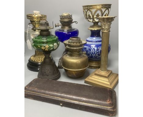 A group of late 19th/early 20th century oil lamp shades and base parts (4)