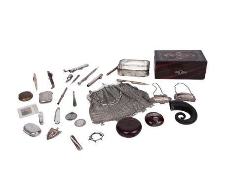 A collection of silver; and collectables, including: a silver chainmail bag/purse, with import assay, approximately 296.2g gr