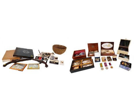 A selection of collectibles, including: a 'Section Past President' medal for the Institute of British Foundrymen, awarded to 
