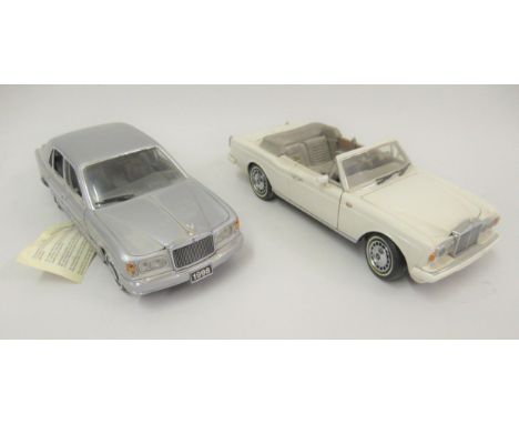 Franklin Mint 1:24 scale Rolls Royce Silver Seraph, with original packaging and another of a 1992 Rolls Royce Corniche IV (at