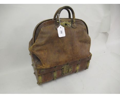 Late 19th / early 20th Century Continental tan leather and brass mounted doctor's bag with brass banded trunk form lower sect