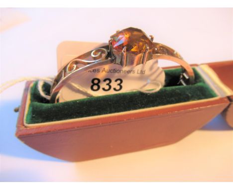 Edwardian 9ct gold bangle inset with a citrine, in fitted case12g 