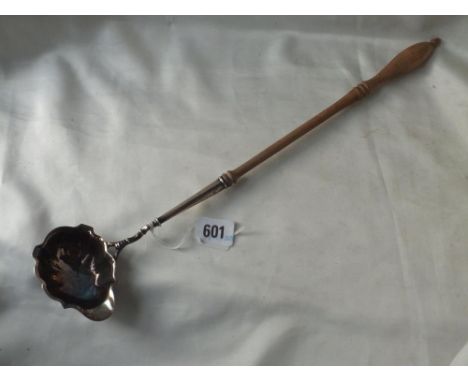 Georgian toddy ladle, turned wooden handle, Lon 1753 by DF 