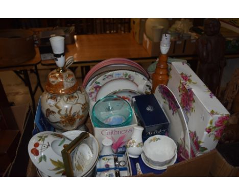 A lovely box of collectables including a Caithness art glass dish, a collection of Aynsley 'Cottage Garden' items including v