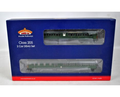 BACHMANN BRANCH-LINE; a 00 gauge 31-236X 2-H Thumper two car DEMU BR green set, boxed.  CONDITION REPORT: Light wear to box. 