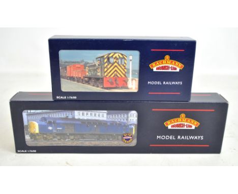 BACHMANN BRANCH-LINE; A 00 gauge 32-475 Class 40 D368 BR green Indicator Boxes diesel locomotive and 31-339 04 diesel Shunter