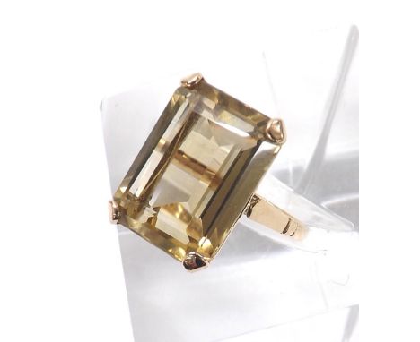 Citrine 9ct single stone ring, rectangular-cut, estimated 14.20ct, London 1965, 6.7gm, ring size P 