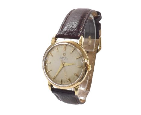 Omega 18ct automatic 'bumper' gentleman's wristwatch, circa 1944, ref. 2445, silvered dial with gilt baton markers, dauphine 