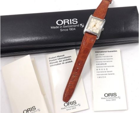Oris Pointer Date automatic rectangular stainless steel gentleman's wristwatch, ref. B7460, rectangular silvered dial with Ar