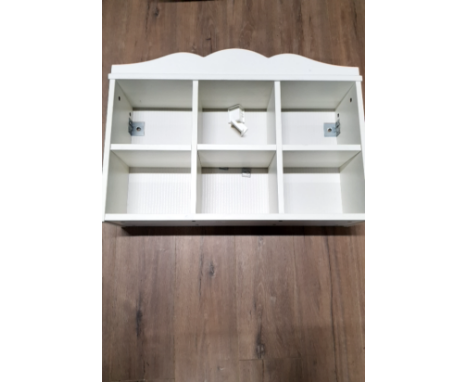 A 6 COMPARTMENT HANGING SHELF