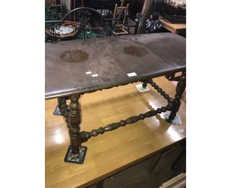 OAK OCCASIONAL TABLE ON TURNED LEGS AND BOBBIN STRETCHERS