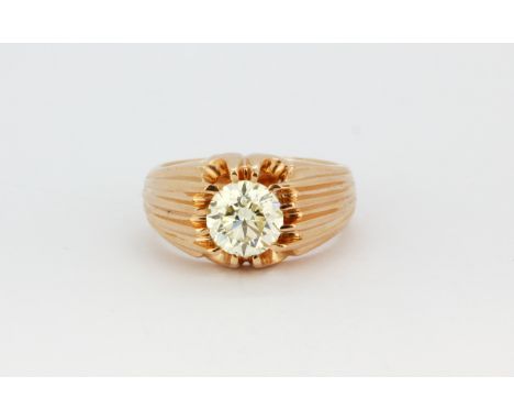 A gentleman's 18ct rose gold ring set with large brilliant cut diamond, approx. 2ct, (Q.5), approx. 11.6gr.
