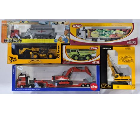 Joal, Siku and similar a mixed boxed group of Plant/Commercial to include Joal compact tanker and others. Conditions generall
