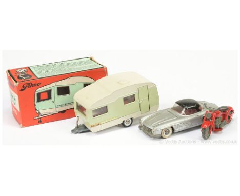 Tekno 815 Sprite Musketeer Caravan - two-tone beige, pale green including opening door - Good Plus still a lovely bright exam