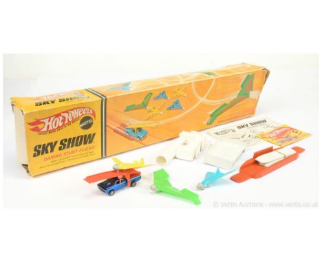 Hot Wheels (Mattel) Redline 6436 Sky Show Set to include Fleetside Pick-up with blue body, red plastic back and ramp - Near M