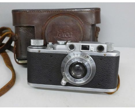 A Leica Ernst Leitz Wetzlar camera, number 196452 in a leather case 