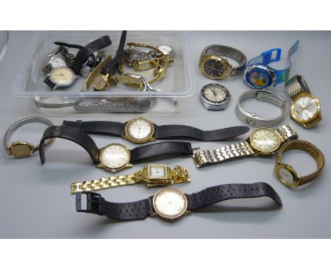 A collection of lady's and gentleman's wristwatches, Timex, Smiths, Mowbre, etc., and a Parker pen 