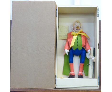 A Steiff limited edition replica felt clown Noso 1911, boxed, all certificates, original price tag £225, height 40cm 