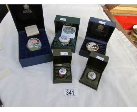 5 boxed ceramic pill boxes including Royal Worcester, Portmerion and Goss