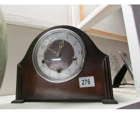 A mantel clock