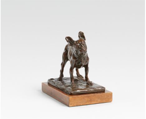 Rembrandt Bugatti, Französische Bulldogge (Bouledogue Français)Bronze auf Holzsockel (2,2 x 15,7 x 10,5 cm). Höhe 13,2 cm. Au