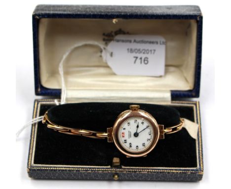 A ladies vintage Pidduck 9ct gold bracelet watch in original box 