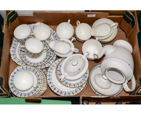 Aynsley A422y part complete tea service along with spode cream platinum pat y8580-AO complete