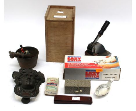 A cased sovereign scales, with a set of 'letter stamps', a brass door knocker, a brass mortar and pestle etc (1 box)