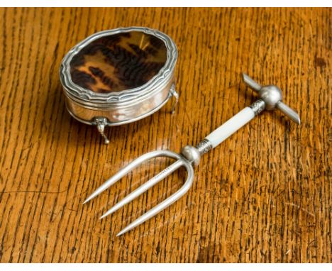 A silver and tortoiseshell jewellery box, Birmingham 1921, and bread fork 