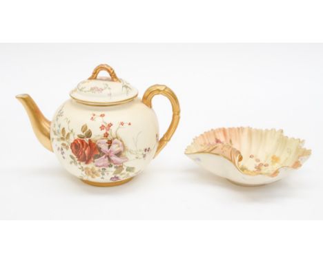 A Royal Worcester blush ivory pin shell dish with tea pot (af) 