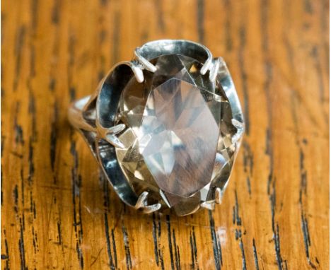 One silver and smokey quartz oval ring, total gross weight approx 6.8gms