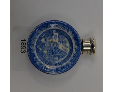 Samson Mordan and Co silver and ceramic perfume flask blue and white transfer printed in the form of a Spode plate, Chester 1