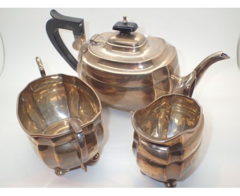 Hallmarked silver tea service hallmarked Chester maker SB and S 840g