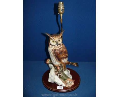A Capo-di-monte owl lamp.