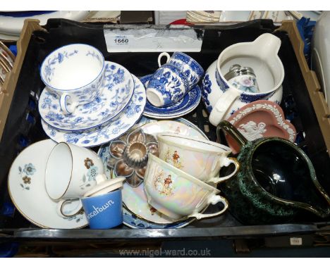 Miscellaneous china including Minton Hardwick trio, two willow pattern coffee cans and saucers, pink Wedgwood Jasperware trin
