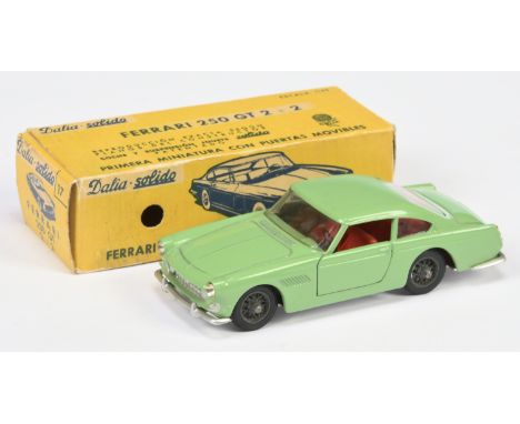 Solido - Dalia (Spain) - No.17 Ferrari 250 GT 2+2 - Solido baseplate, green body, red interior, spoked wheels - Good Plus to 