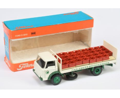 Tekno 918 Ford D800 "Carlsberg Bryggerierne" - white, green including plastic hubs, black interior, red plastic crates (missi