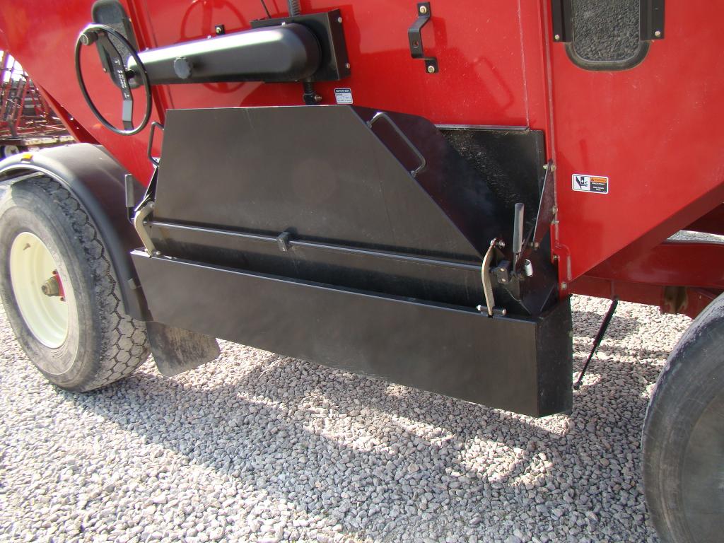 2015 Brent 557 wagon, fenders, lights, brakes, roll tarp, oil bath hubs