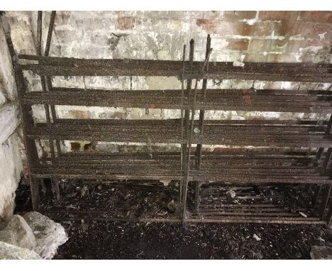 Seventeen iron garden railings, 2.7 m long, 107cms h without spikes and a gate 240cms w x 154cms h. Pickup from location. Som