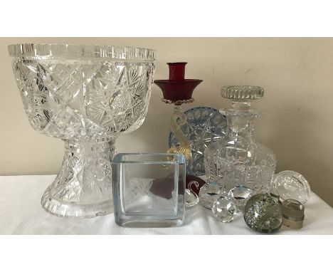 Glassware including good quality cut glass decanter, 2 piece cut glass bowl 27cms h, slight a/f, Strombergshttan Swedish glas