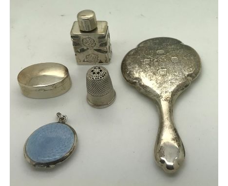 Silver etc to include hallmarked silver backed mirror, 10cms l, modern silver scent bottle, oval pillbox marked .925, thimble