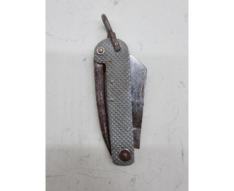 A British military folding pocket or Jack knife, by Rodgers Sheffield, with broad arrow, 14cm closed. 