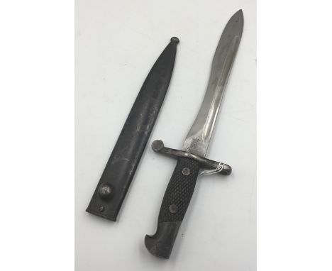 A Spanish M1941 knife bayonet or ‘bolo’ for the 8mm M1943 Mauser rifle. Of standard form, with the usual bolo blade profile, 