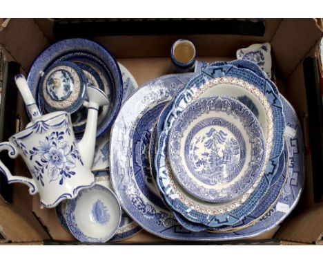 A quantity of blue and white ceramics including Spode Italian pattern part tea service, salt and pepper, Old Willow pattern p