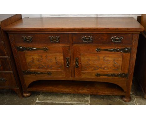 Late 19th/early 20th century Arts &amp; Crafts oak sideboard with bronze handles &amp; strap hinges L 149cm D 57cm Ht 98cm