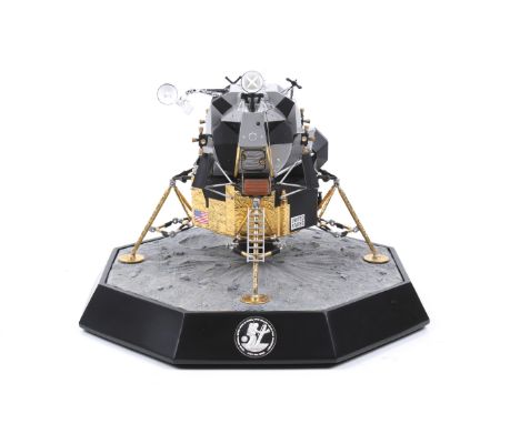 Franklin Mint Apollo 11 Lunar Module scale diecast model. Boxed with documents. H16cm