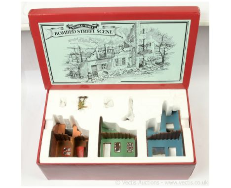 Britains Modern Issues [Special Collectors Edition Series - World War 1 Range], comprising: Set 00159 - Bombed Street Scene w